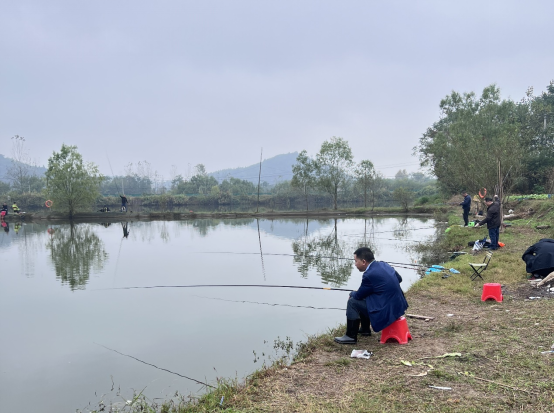 太阳成集团122ccvip工会举办钓鱼比赛活动
